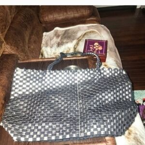 💋5/20 Black tote bag